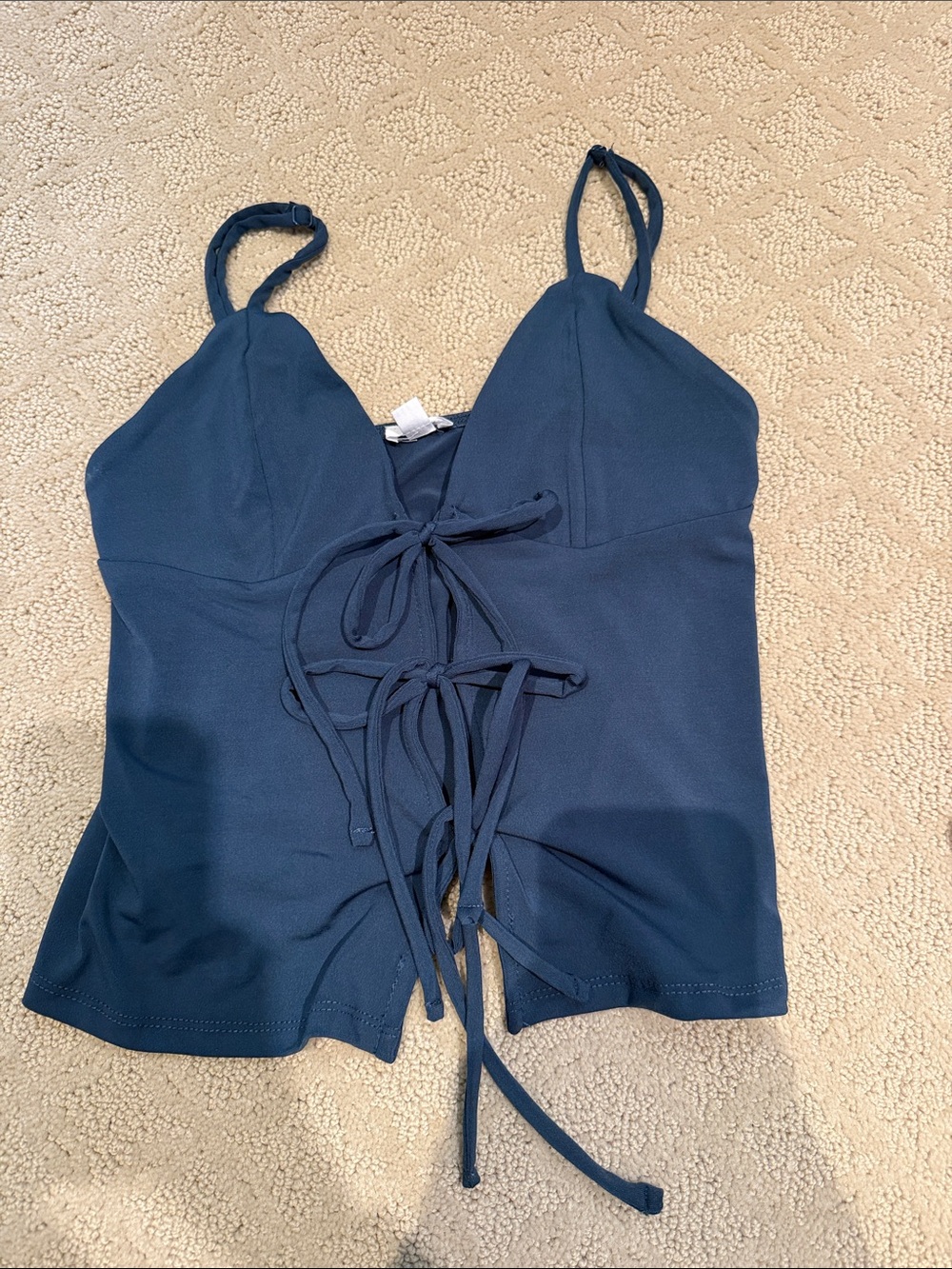 Garage top with ties in front